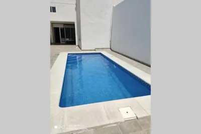Apartamentos NayDa Gran casa con piscina — foto 4