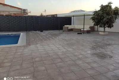 Apartamentos NayDa Gran casa con piscina — foto 11