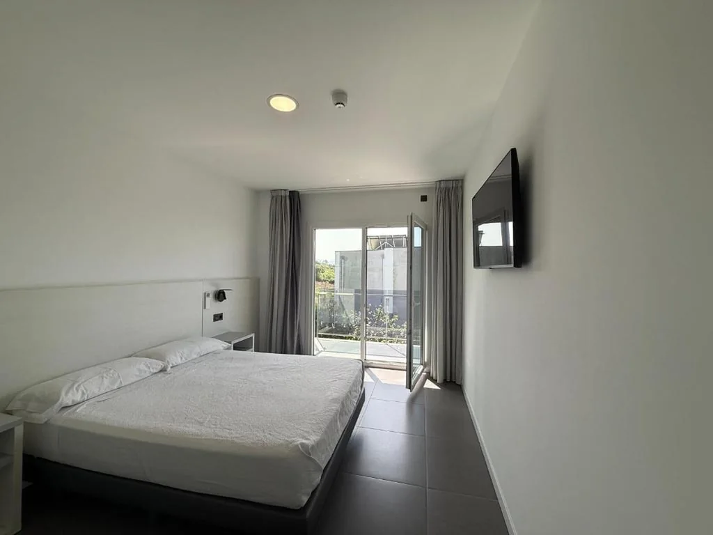 Apartamento de 1 dormitorio con vistas al mar — Apartamentos Onzamar