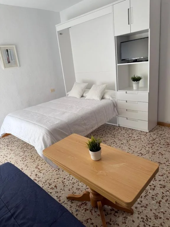 Appartamento con 1 camera da letto e balcone — Apartamentos Pagán Alejandro