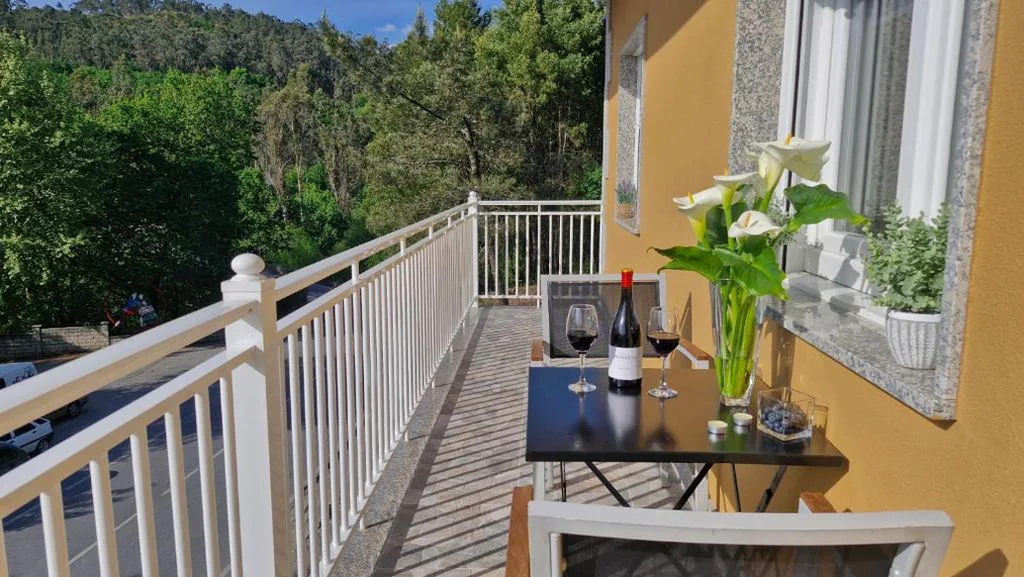 テラス付き2ベッドルームアパートメント — Apartamentos Pedras do Val