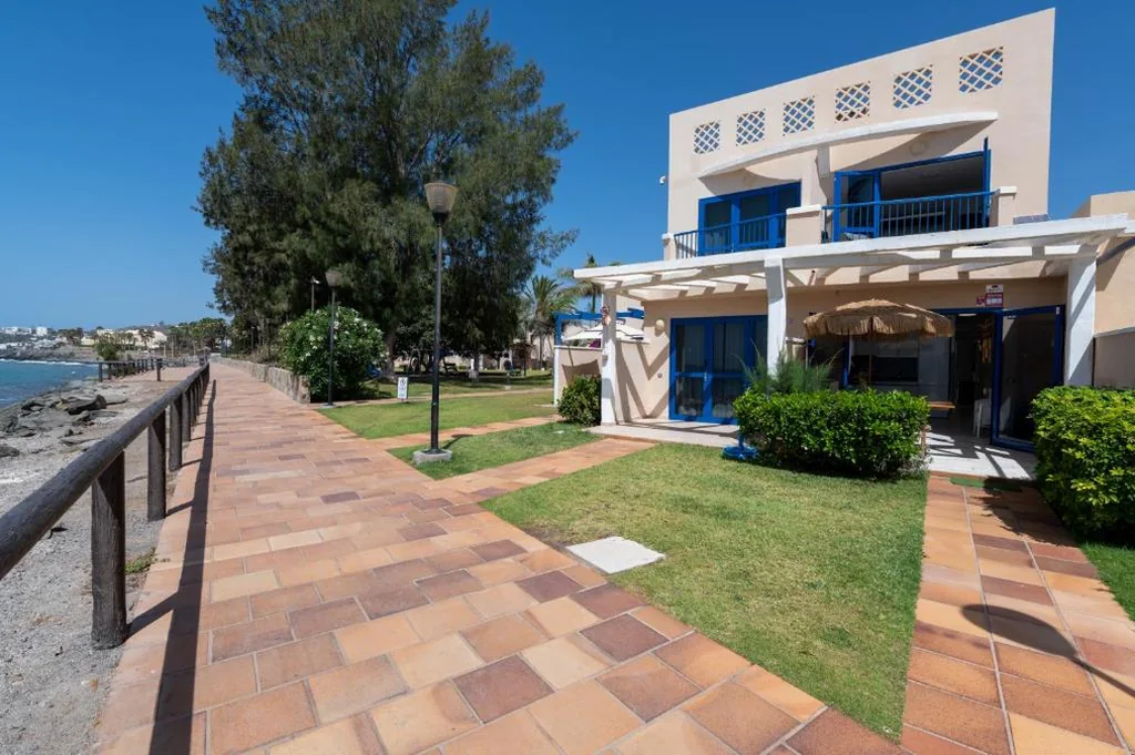 Appartamento con 2 camere da letto e vista frontale sul mare — Apartamentos Playa Feliz