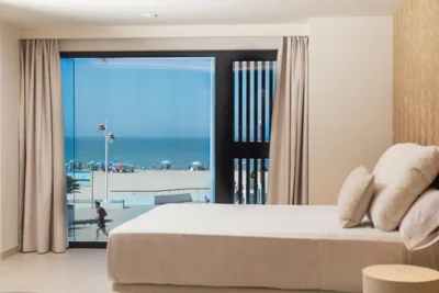 Apartamentos Playa Victoria - by Grupo Tribu — Foto 9