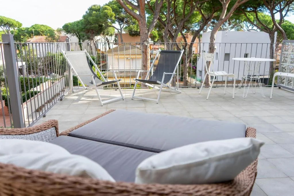 Studio mit Terrasse — Apartamentos Porta Coeli