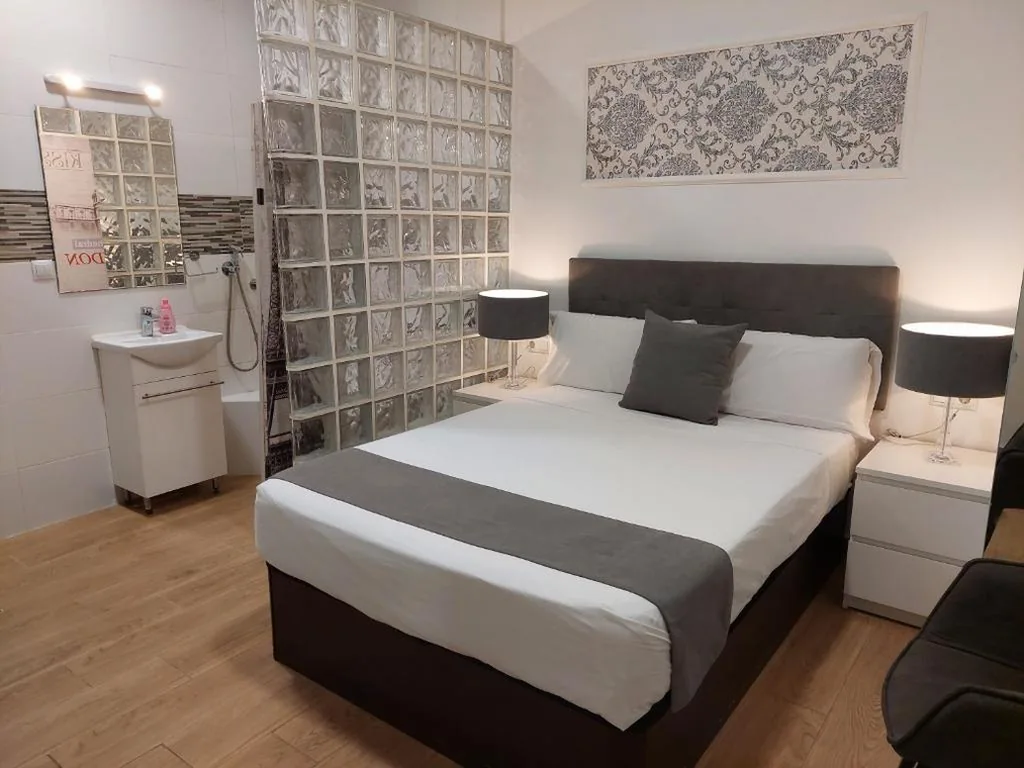 Doppelzimmer, barrierefrei — Apartamentos Rous - Solo adultos