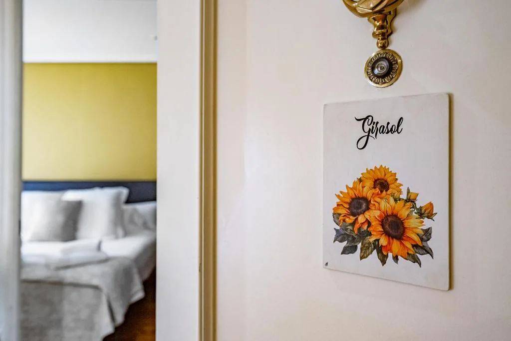 Deluxe One-Bedroom Apartment with City View — Apartamentos San Roque en Llanes by megustarural