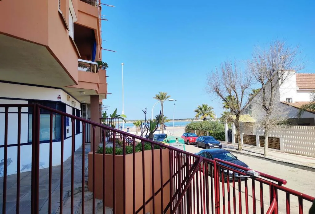 Casa de 3 dormitorios — APARTAMENTOS SANLUCAR CASA A