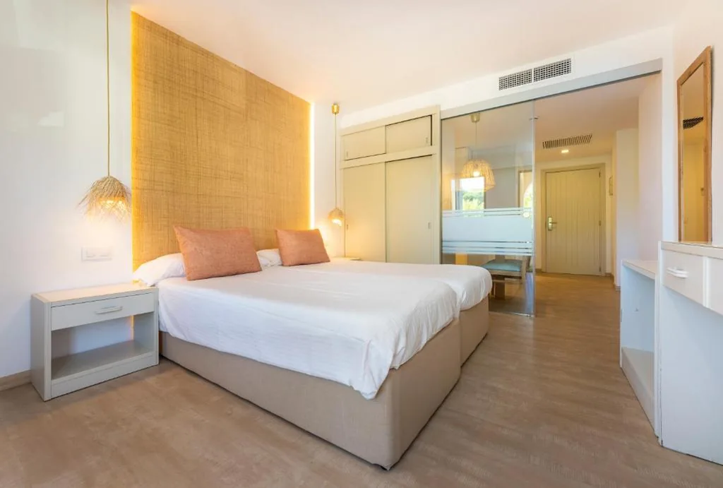 Monolocale con balcone (uso singolo) — Apartamentos Sinfony