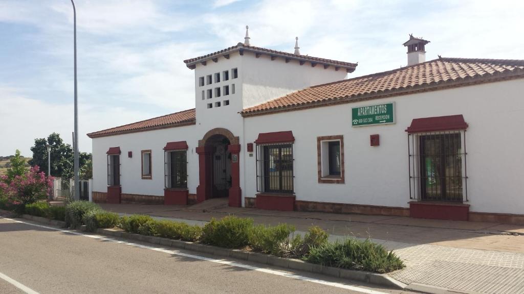 Apartamentos Turísticos - Hostal Los Alisos