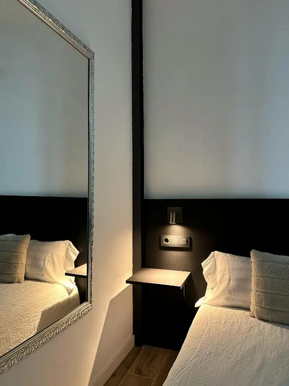 Apartment mit Terrasse — APARTAMENTOS TURÍSTICOS PLAZA de las ATOCHAS 4