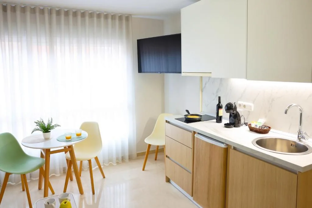 Studio - aangepast voor mensen met beperkte mobiliteit — Apartamentos VeraVibe