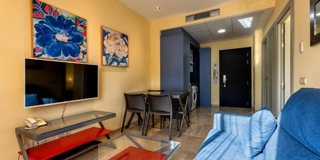 One-Bedroom Apartment (2 Adults) — Apartamentos Vértice Sevilla Aljarafe