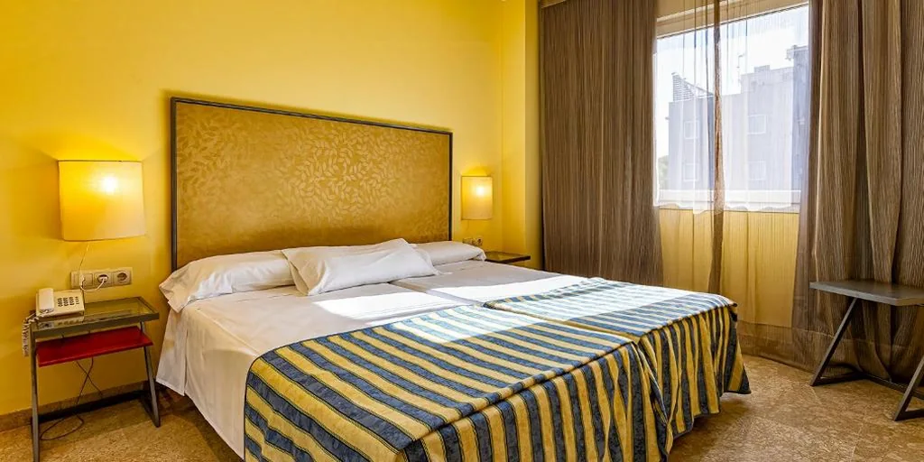One-Bedroom Apartment (3 Adults) — Apartamentos Vértice Sevilla Aljarafe