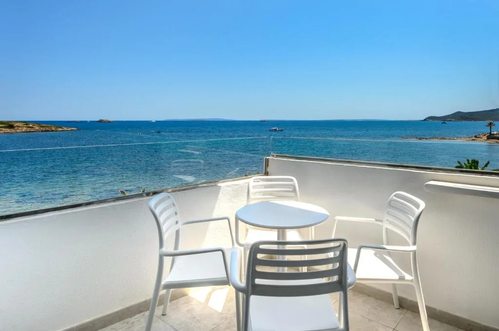 Apartamento de 1 dormitorio con vistas al mar — Apartamentos Vibra Jabeque Soul-3SUP
