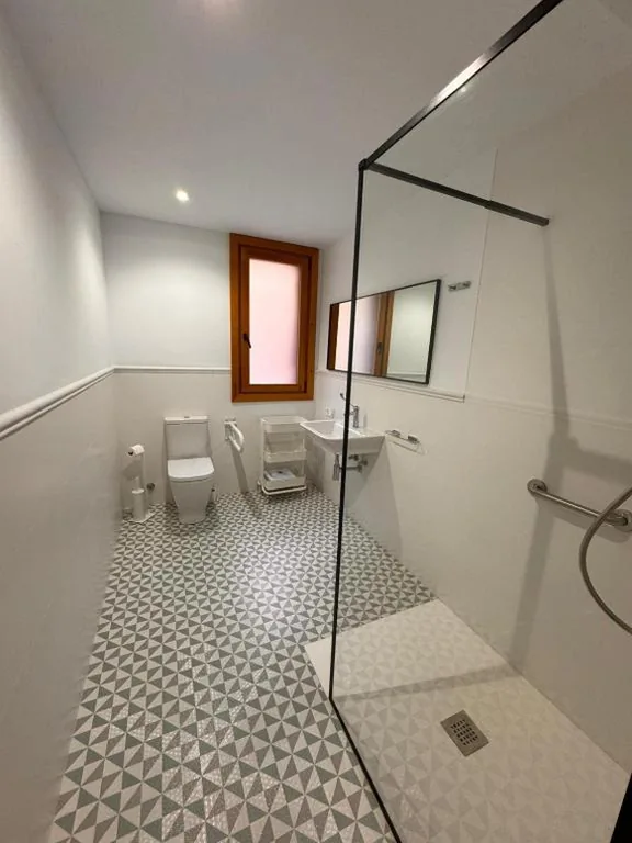 Habitación Doble adaptada para personas con movilidad reducida — APARTAMENTOS VILLA DE GOYA