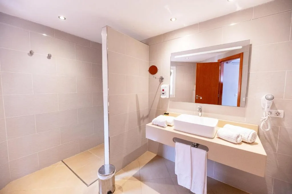 Appartamento con 2 camere da letto (2 adulti + 2 bambini) — Apartamentos Vista Sur