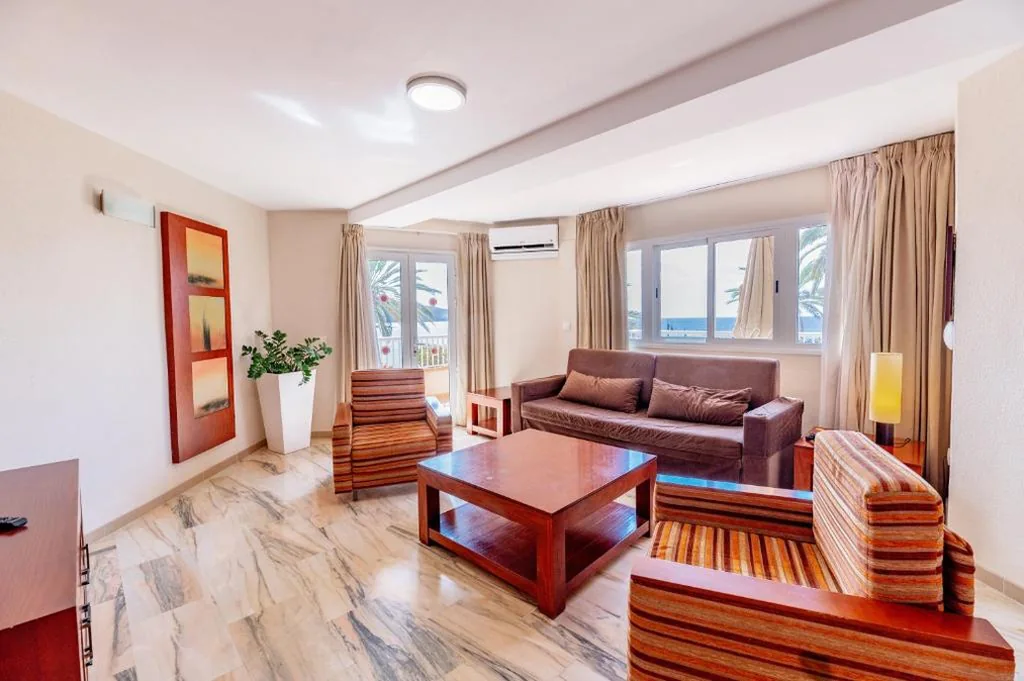 Appartamento con 3 camere da letto e vista mare — Apartamentos Vista Sur