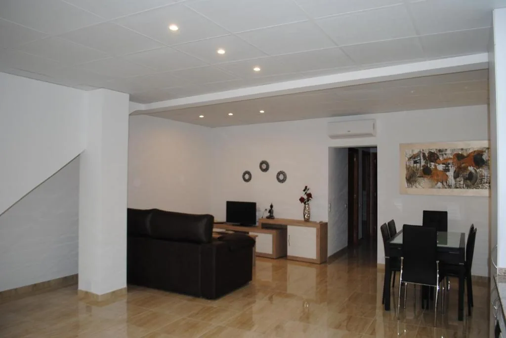 1階の家 — Apartaments el tiet