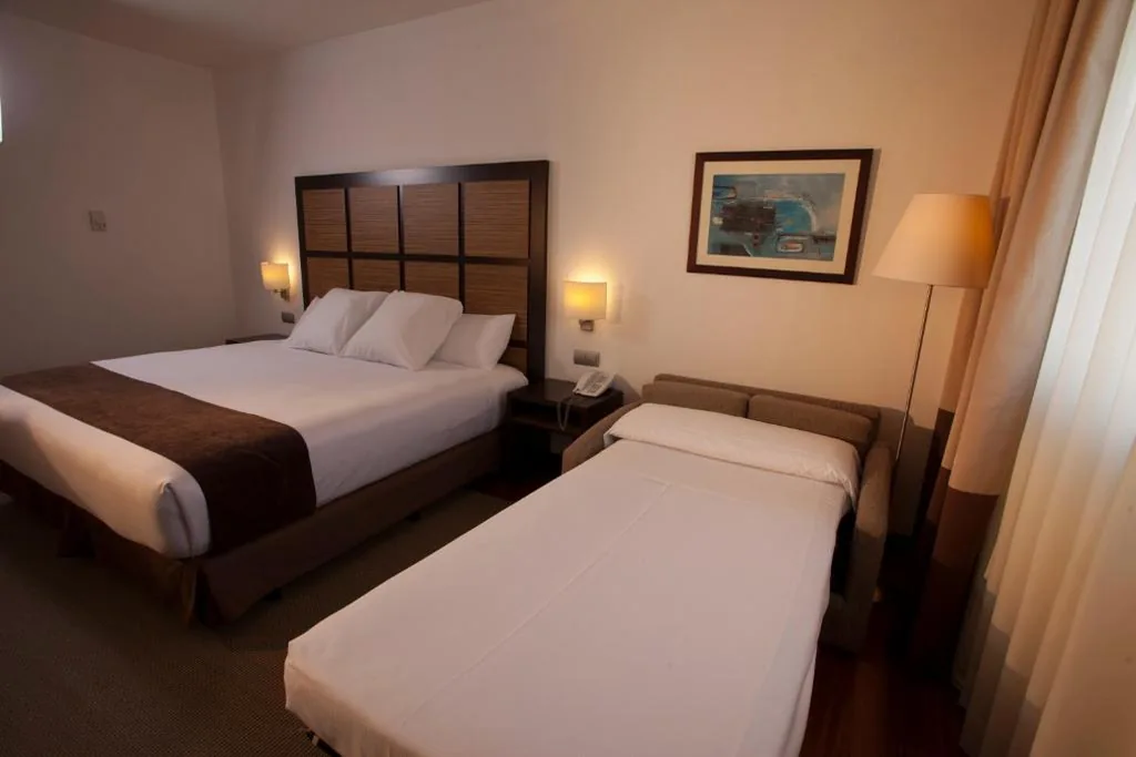 Habitación Familiar — Aparthotel Attica21 As Galeras