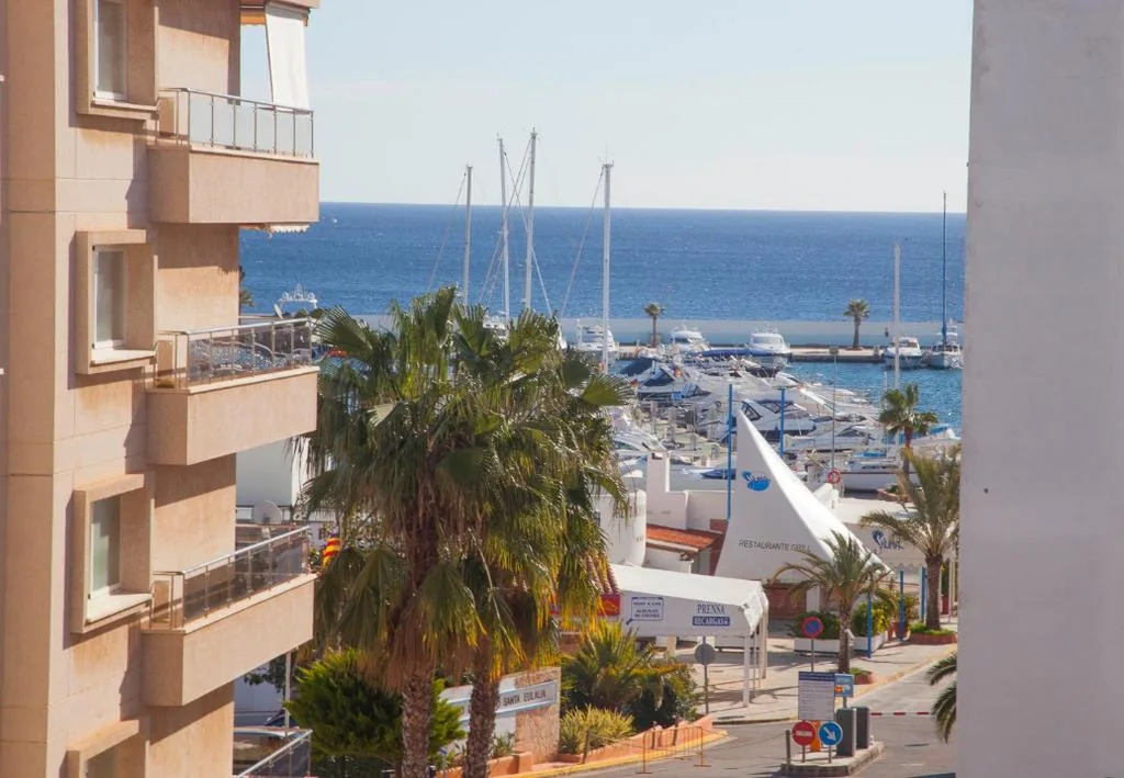 Apartamento Clásico Superior — Aparthotel Duquesa Playa