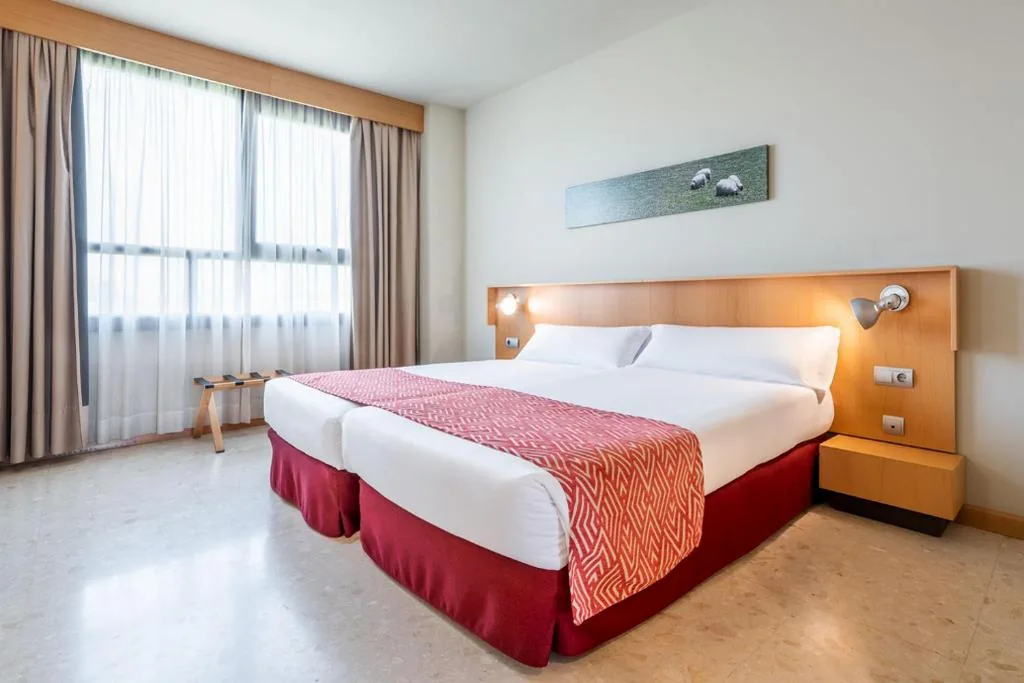 Camera Doppia con 2 letti — Aparthotel Exe Campus San Mamés