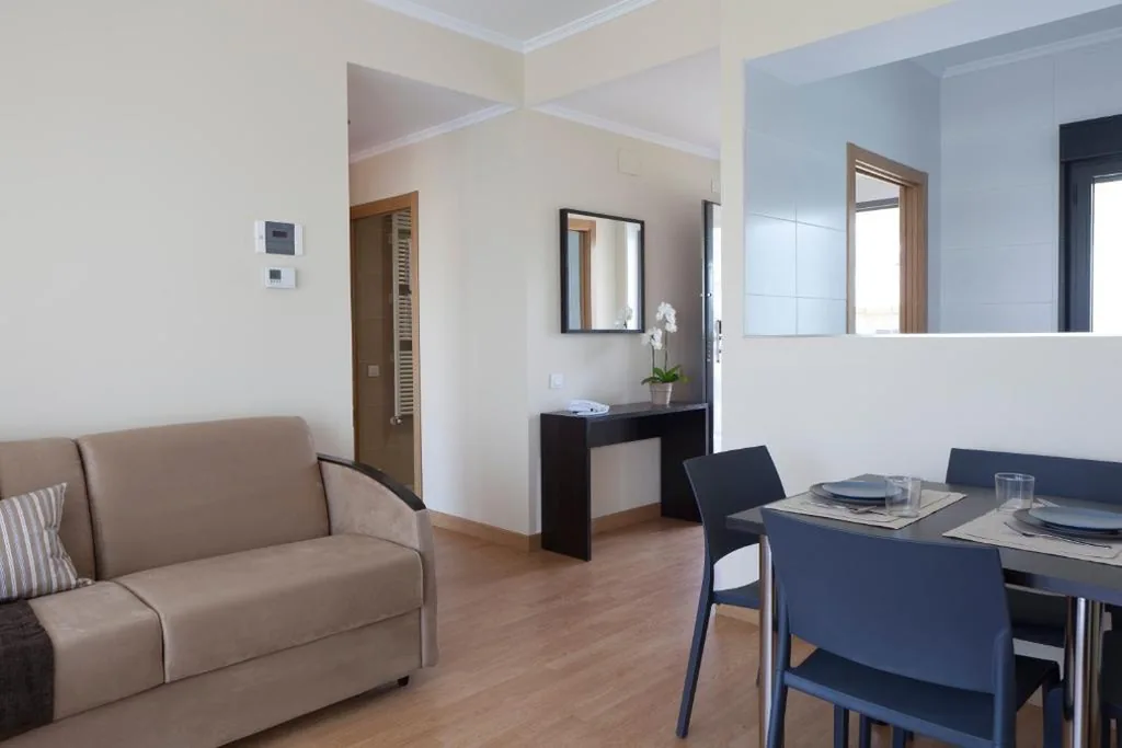 2ベッドルームアパートメント（大人4名） — Aparthotel Jardines de Aristi