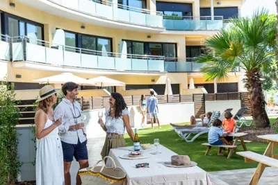 Aparthotel Las Palmeras Castelldefels — foto 7