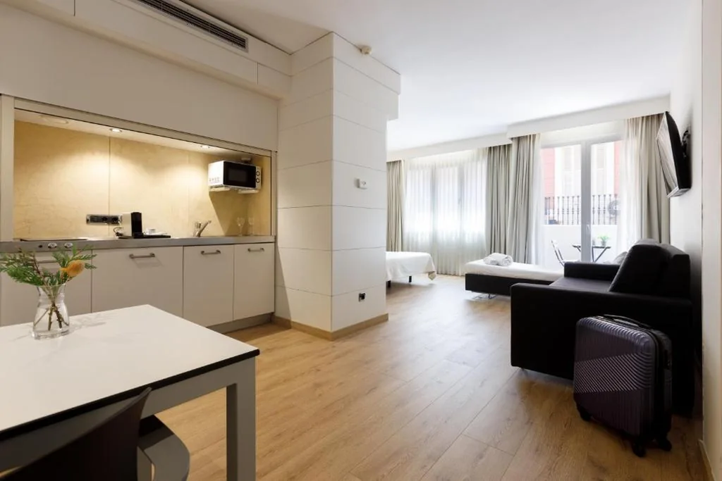 Apartamento Triple — Aparthotel Mariano Cubi Barcelona