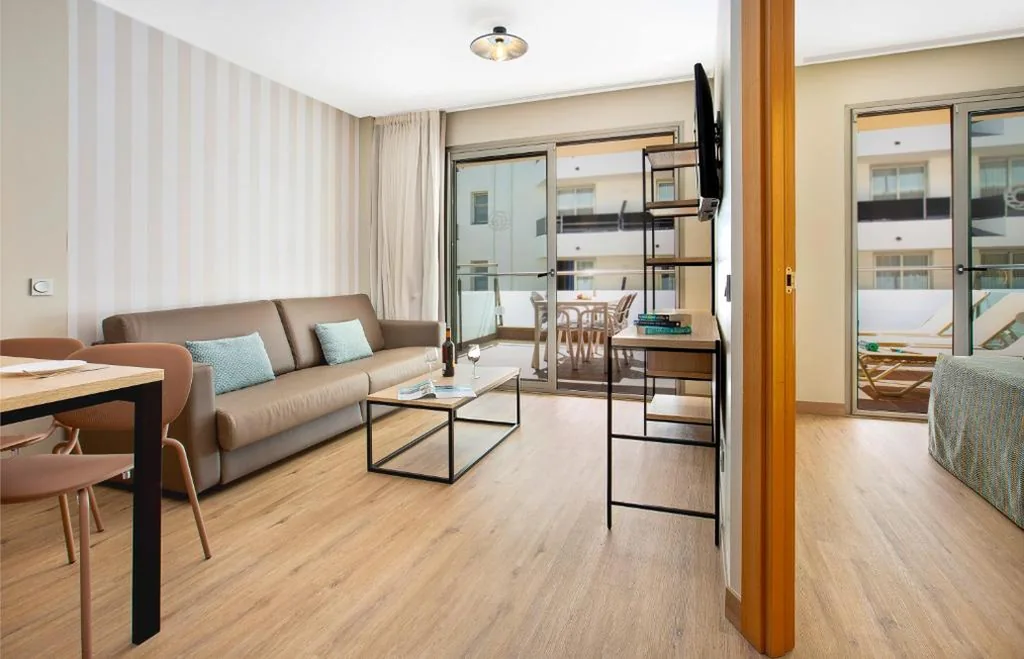 Apartamento con terraza — Aparthotel Odissea Park