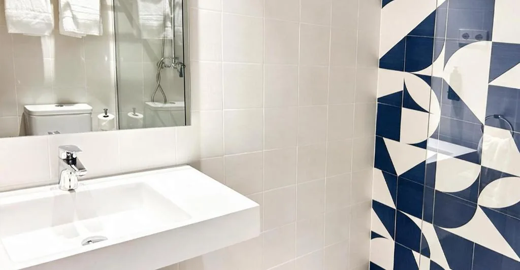 Habitación Doble Deluxe — Aparthotel Ona Cala Pi Club