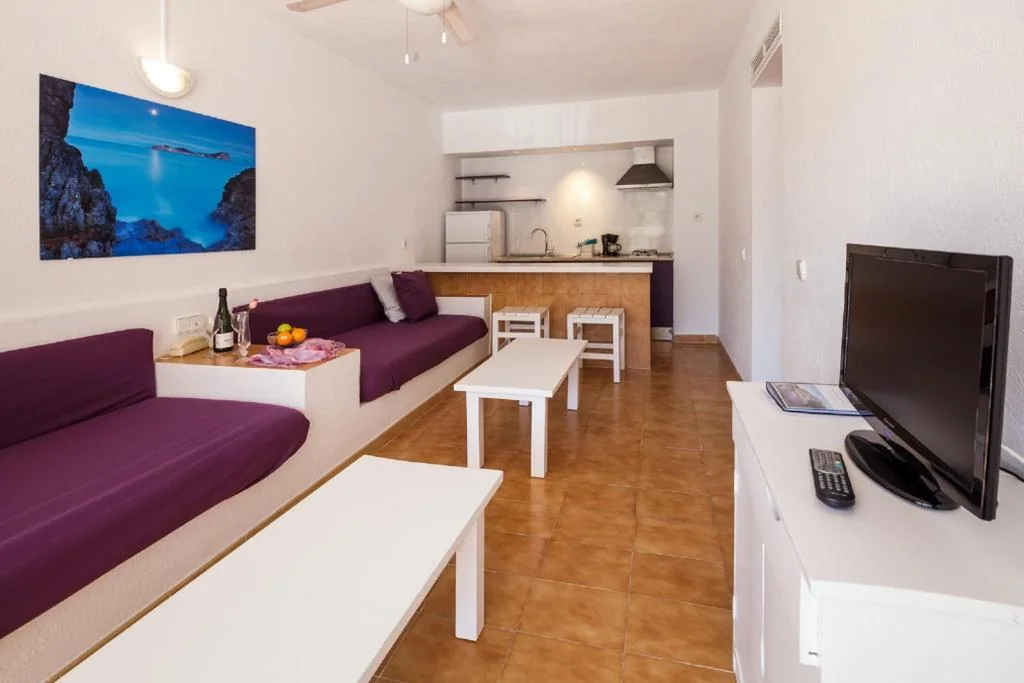 舒适公寓 — Aparthotel Puerto Cala Vadella