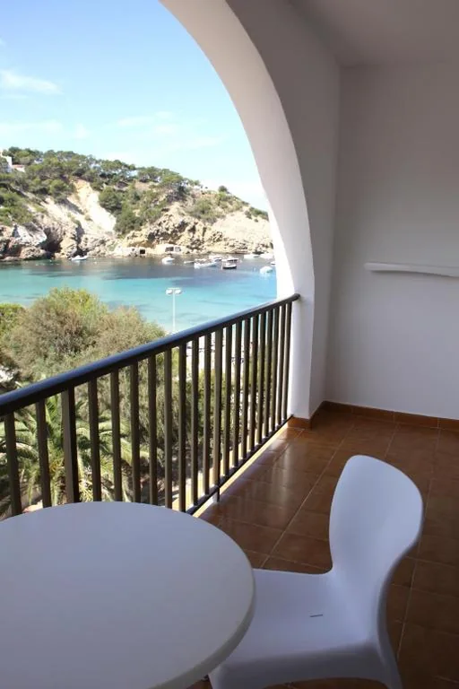 高级公寓 — Aparthotel Puerto Cala Vadella