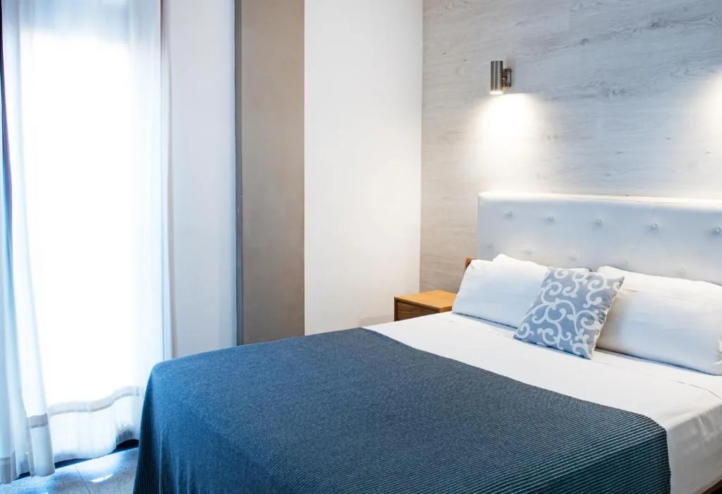 Appartement met 2 slaapkamers en balkon (6 volwassenen) — Aparthotel Rambla108