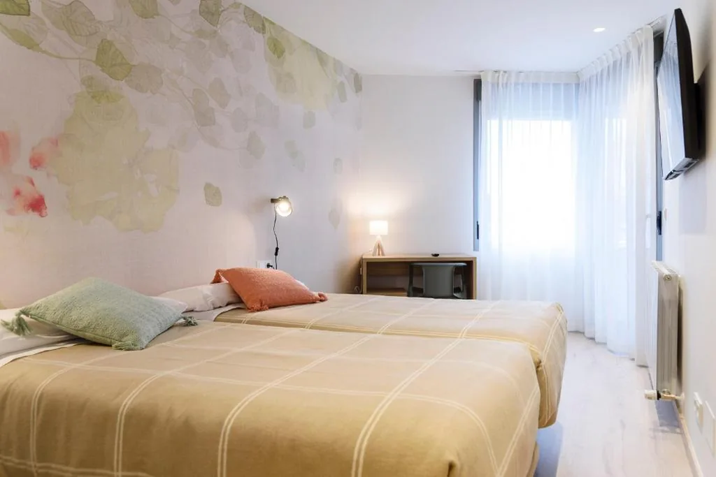 APARTHOTEL SALBURUA