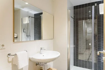 APARTHOTEL SALBURUA — Foto 8
