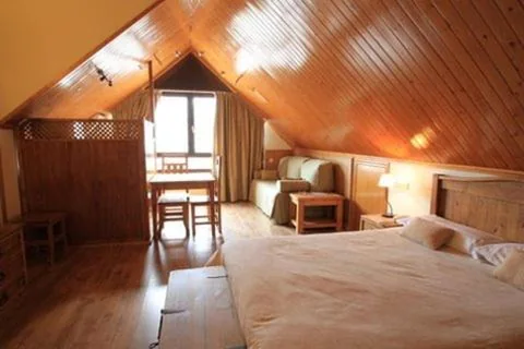 Estudio (2 adultos + 1 niño) — Aparthotel Sarrato