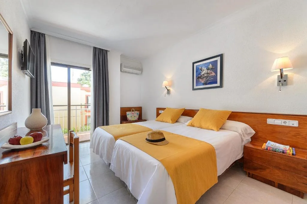 Camera doppia con 2 letti — Aparthotel Vibra Bay