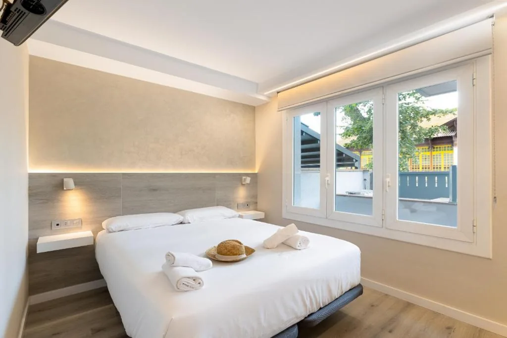 Deluxe Apartment mit 1 Schlafzimmer — Aparthotel Vilassar