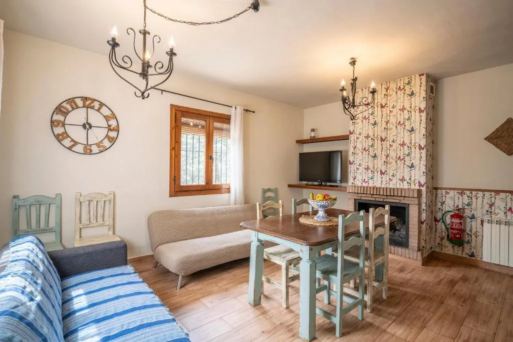 Casa com 2 quartos — Apiedesierra - Caserio del Colmenar