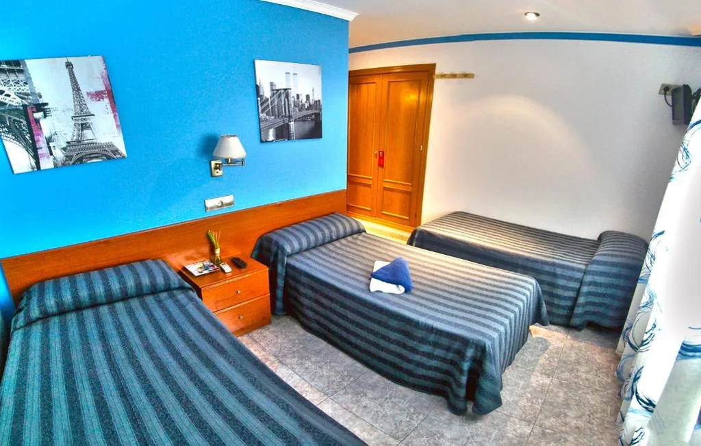 Dreibettzimmer — Apolo Trece
