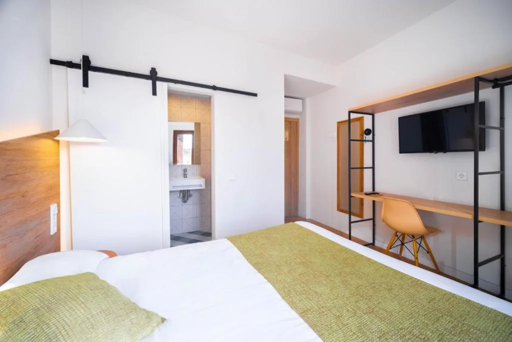Habitación Doble — Apuntadores 8
