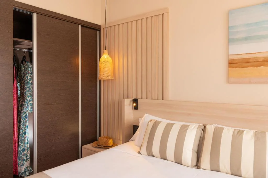 Junior tweepersoonssuite - 1 of 2 bedden — AQUA Hotel The Breeze & Spa - All Inclusive - Adults Only - 4Sup
