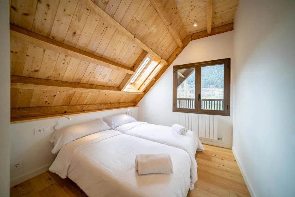 Habitación Doble con baño privado — Aran Hostel