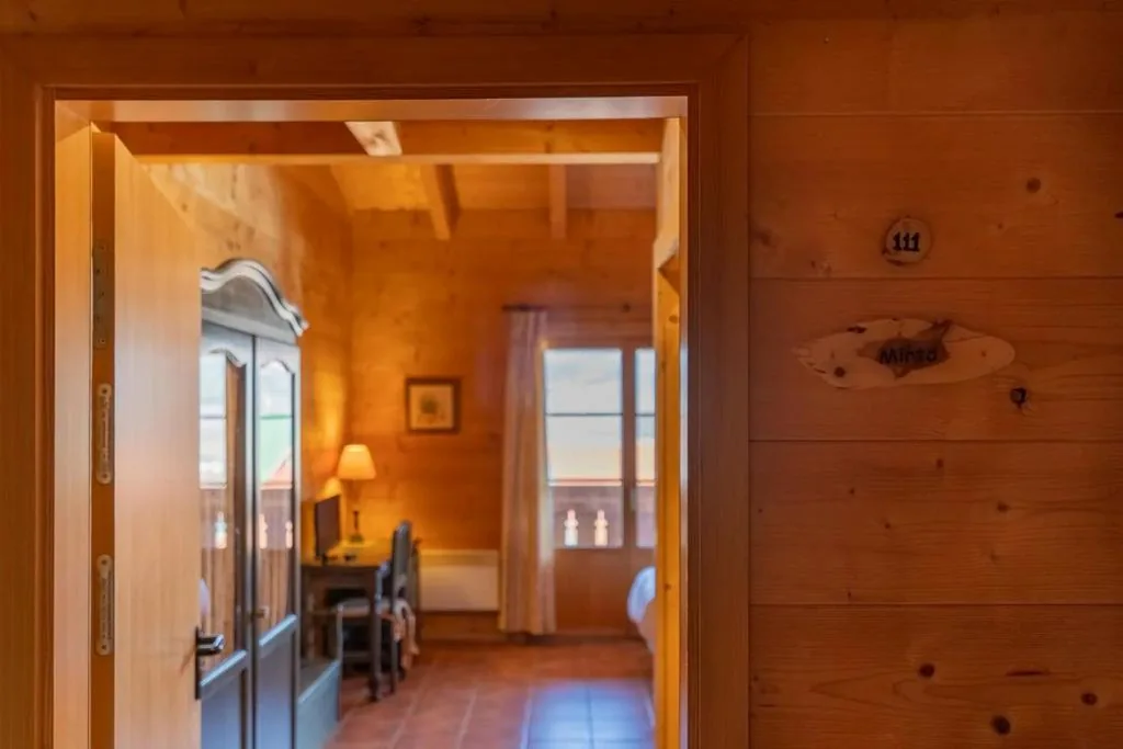 Doppelzimmer mit Balkon – 2 Betten — Aras Rural