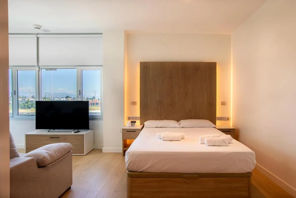 Doppelzimmer mit eigenem Bad — Aravaca Palm