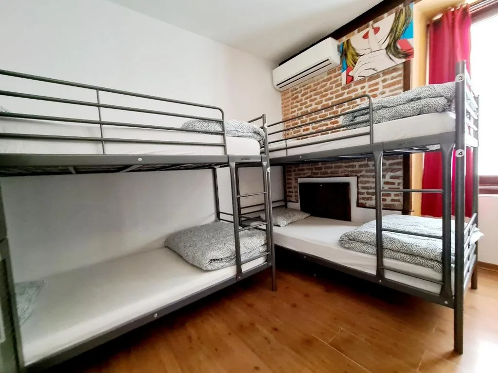 Cama individual em dormitório partilhado feminino — Arc House Madrid - Puerta del Sol Only Adults