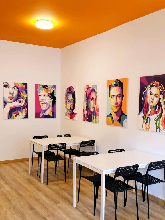 Arc House Pop Art