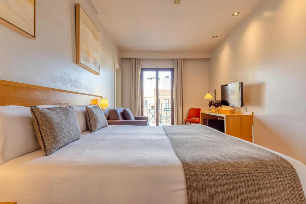 Chambre Double avec terrasse - 2 lits — Arc La Rambla