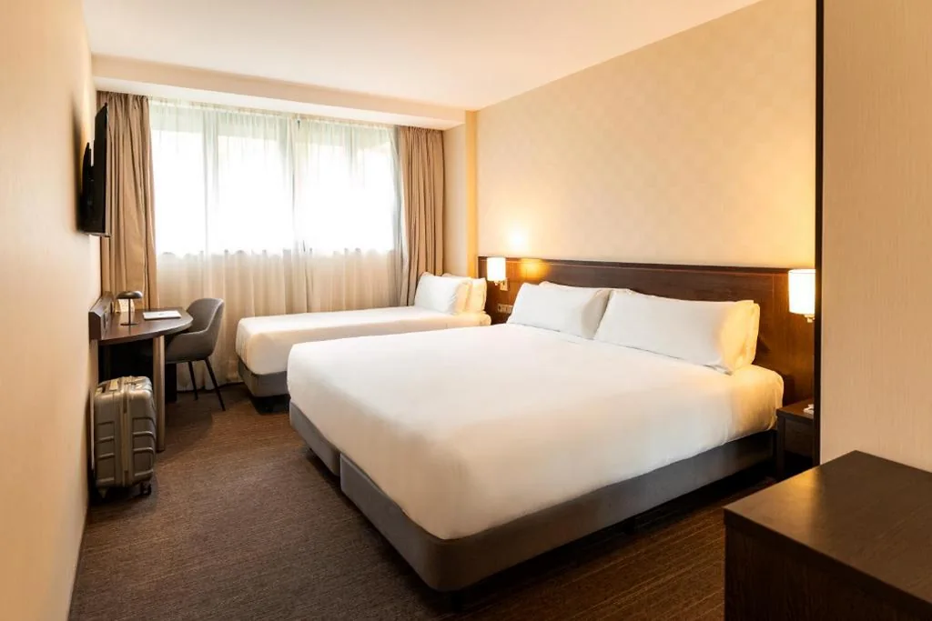 Design-Dreibettzimmer — Arco Barcelona Hotel