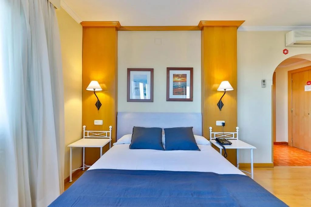 Suite Júnior — Área de Servicio El Cruce